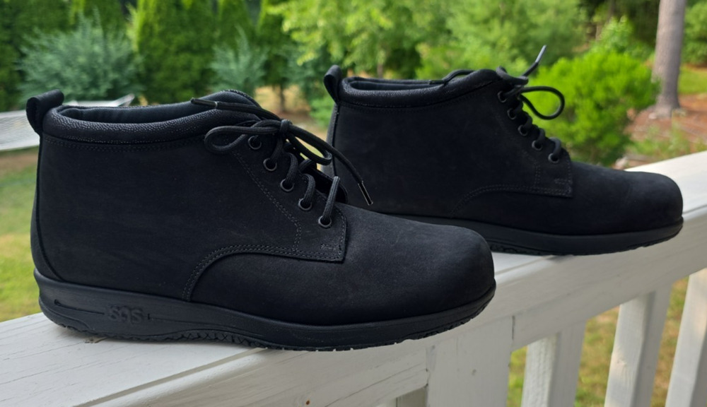 SAS Chukka Boots Black Nubuck Leather Slip Resistant Comfort Work Mens 10M